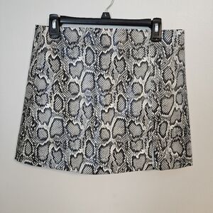 Olivaceous Skirt Stylish Faux Snake Skin Print Gray Black Neutral Casual Mini